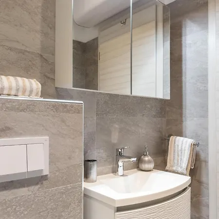 Apartment Pearl Of Split, With Terrace For 4 Split